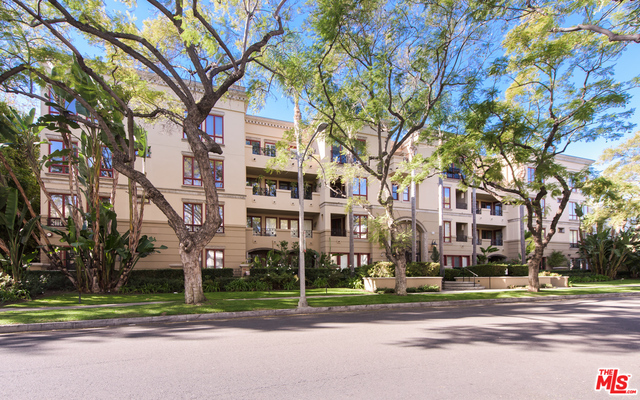 411 N Oakhurst Dr-Unit -305 in Beverly Hills, CA - Foto de edificio