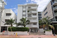 304 Ocean Dr, Unit 204 in Miami Beach, FL - Foto de edificio - Building Photo