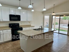 1704 E Heather Ave in Gilbert, AZ - Building Photo - Building Photo