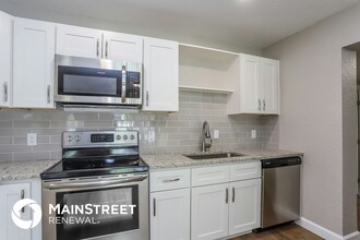 7144 35th Ave N in St. Petersburg, FL - Building Photo - Building Photo