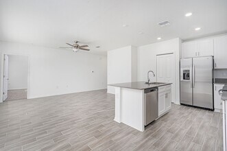 1106 Pacific Dunes Ct in Daytona Beach, FL - Building Photo - Building Photo