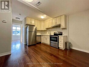 904 Bloor St W in Toronto, ON - Building Photo - Building Photo