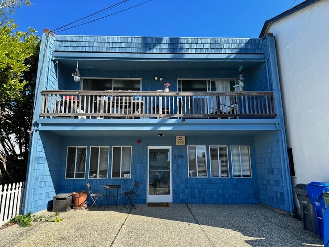 property at 308 Estrella Ave