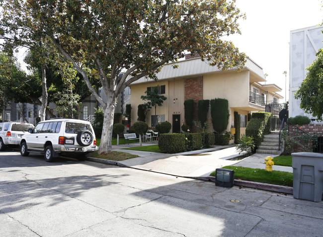 628 W Dryden St in Glendale, CA - Building Photo - Building Photo