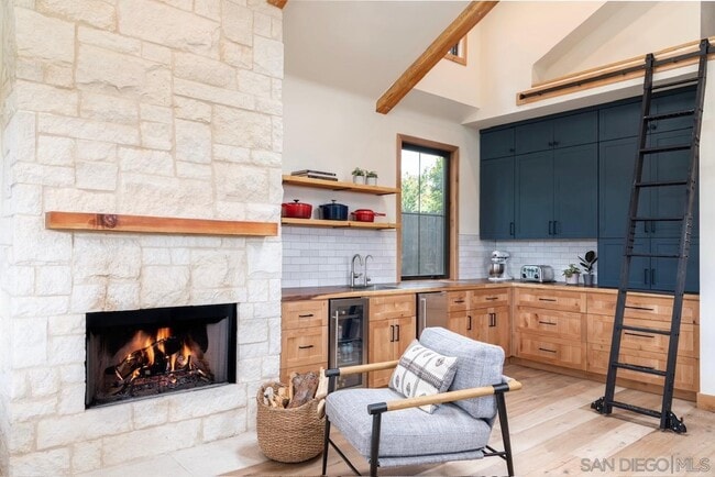 1177 Saxony Rd in Encinitas, CA - Building Photo - Building Photo