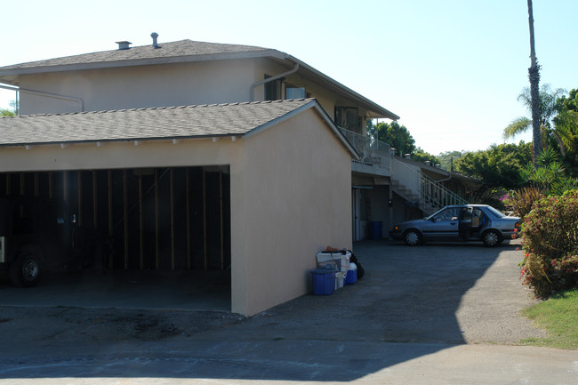 Mccolm Manor in Santa Barbara, CA - Building Photo - Building Photo