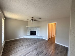 9990 Smugglers Cove Ln in Shreveport, LA - Building Photo - Building Photo