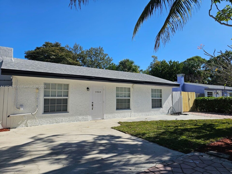 1464 SW 26th Ave in Fort Lauderdale, FL - Building Photo