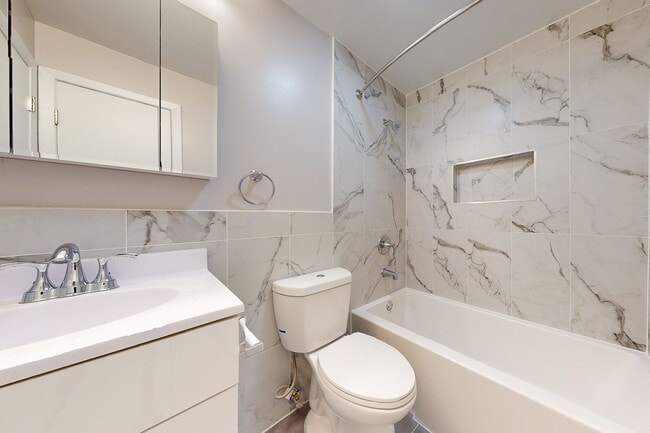 Rachel Gardens in Pine Brook, NJ - Foto de edificio - Building Photo