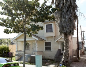 917 Magnolia Ave in Long Beach, CA - Building Photo - Building Photo