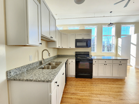 21 Jefferson St in Old Town, ME - Building Photo