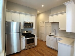 2007 N Cleveland Ave, Unit 1 in Chicago, IL - Foto de edificio - Building Photo