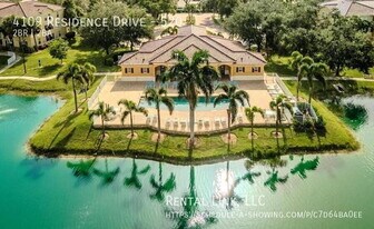 4109 Residence Drive in Ft. Myers, FL - Building Photo