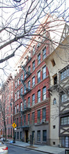 104-106 Bedford St in New York, NY - Building Photo - Building Photo