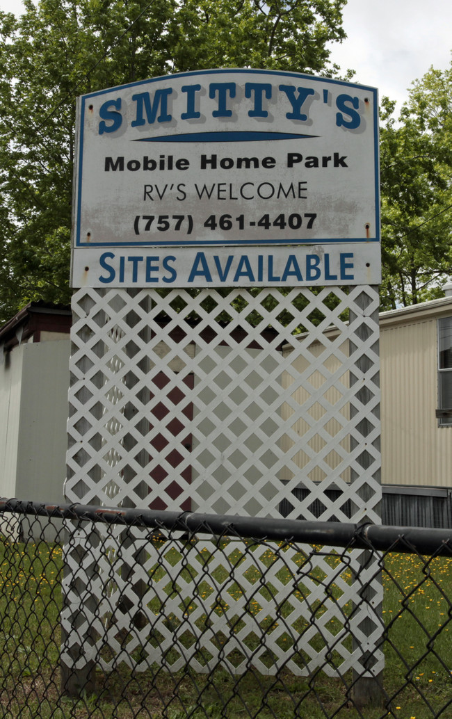 Smitty's Mobile Home Park in Norfolk, VA - Building Photo - Building Photo