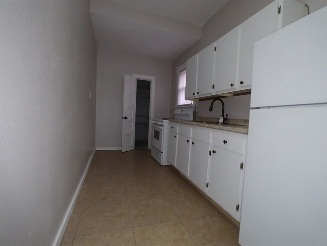 1173 Vance Ave-Unit -Unit 1 in Memphis, TN - Building Photo - Building Photo