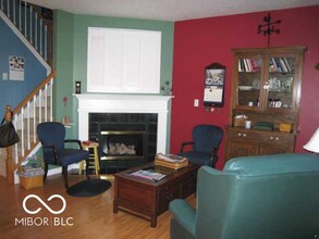 403 Autumn Dr in Carmel, IN - Building Photo - Building Photo