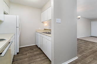 Gallery Apartments in Lafayette, LA - Building Photo - Building Photo