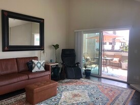 128 Avenida Pelayo in San Clemente, CA - Building Photo