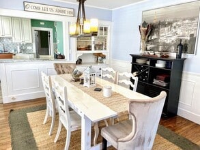 39 Dyer Ave in Milton, MA - Building Photo - Building Photo
