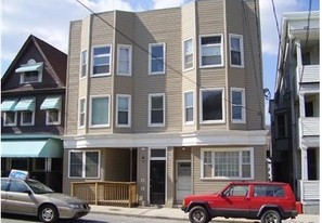 211 E Bertsch St Apartments