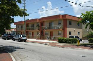 560 SW 13th Ave Apartments