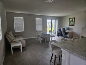 395 Salisbury Cir in Fort Pierce, FL - Building Photo - Building Photo