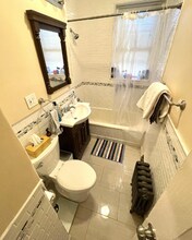 1997 Commonwealth Ave, Unit 20 in Boston, MA - Foto de edificio - Building Photo