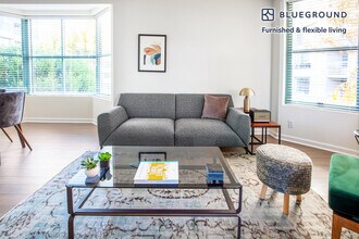 2 Townsend St in San Francisco, CA - Building Photo - Building Photo