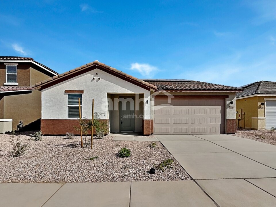 12246 Thunder Creek Pky in Marana, AZ - Building Photo