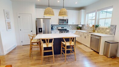 9367 N Vernham Ln in Eagle Mountain, UT - Building Photo - Building Photo