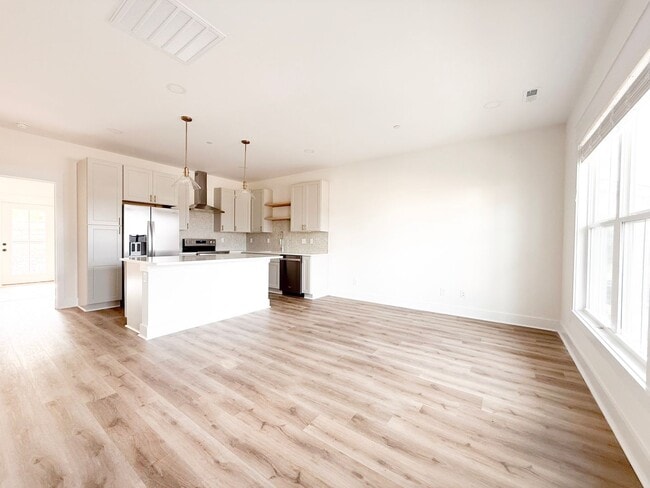 1319 Meridian St in Cookeville, TN - Building Photo - Building Photo