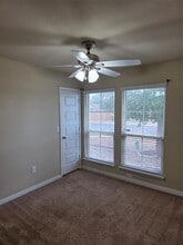 602 Mitchell Dr in Hutto, TX - Building Photo - Building Photo