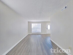 5234 Waterton Lakes Dr in Indianapolis, IN - Building Photo - Building Photo