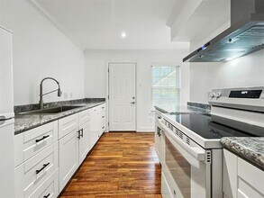 7718 Royal Ln in Dallas, TX - Building Photo - Building Photo