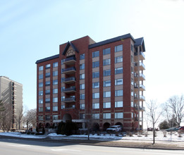 Brant's Landing East in Burlington, ON - Building Photo - Primary Photo