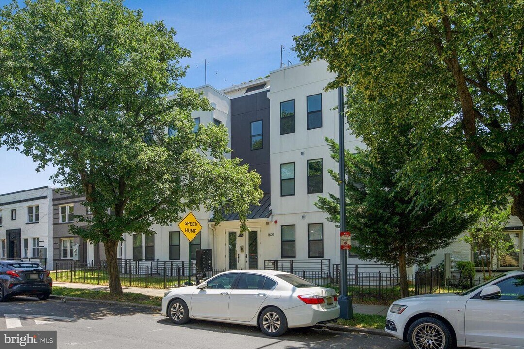 1821 I St NE-Unit -9 in Washington, DC - Foto de edificio
