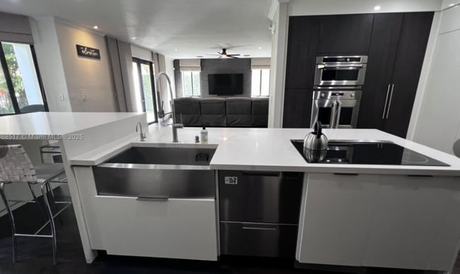 7567 SW 189th St in Cutler Bay, FL - Building Photo - Building Photo