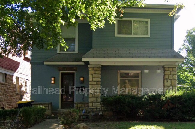 property at 219 N Monroe Ave