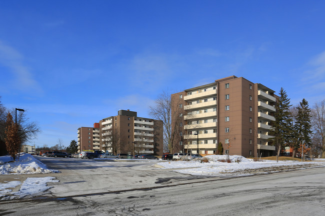 Holborn Apartments in Kitchener, ON - Building Photo - Building Photo