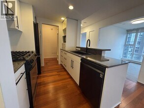 455 Beach Crescent in Vancouver, BC - Building Photo - Building Photo