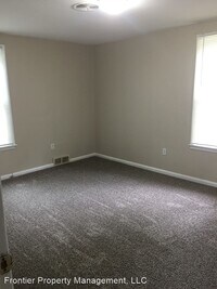 718 Locust St photo'