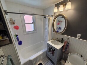 250 Poplar St, Unit # 2 in Boston, MA - Building Photo - Building Photo