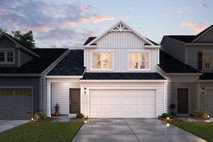 1213 Ayla Ave in Uniontown, OH - Building Photo