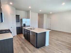 410 Regiment Rd in Tom Bean, TX - Building Photo - Building Photo