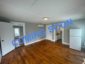 21 Perley St in Concord, NH - Building Photo