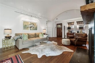 212 Geneva St in Decatur, GA - Foto de edificio - Building Photo