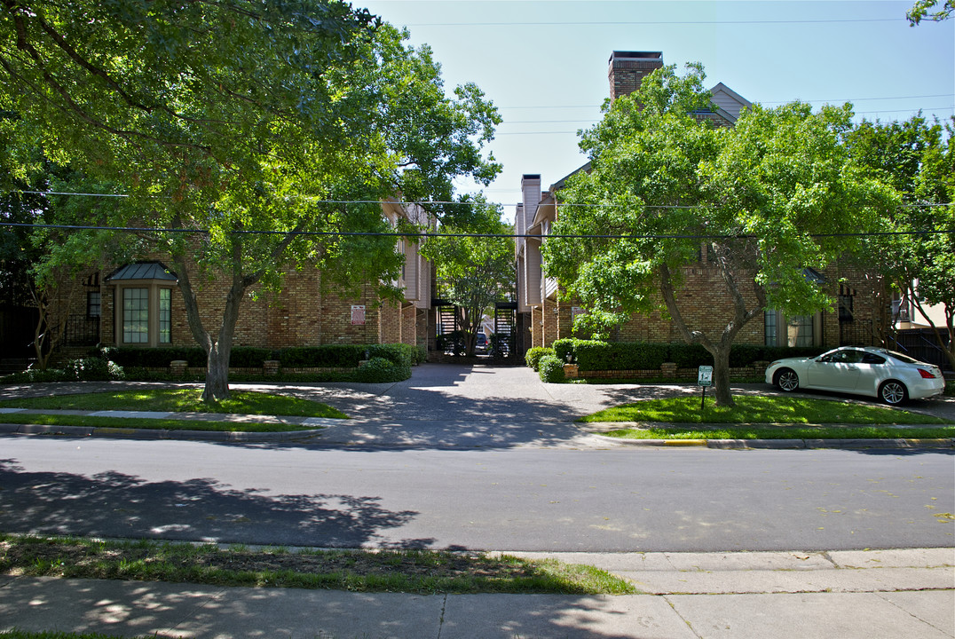 Rosedale Townhomes in Dallas, TX - Foto de edificio