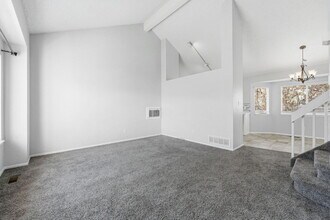 13223 Quivas St in Westminster, CO - Foto de edificio - Building Photo