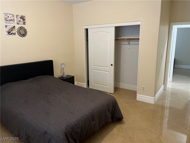 2937 Copper Beach Ct in Las Vegas, NV - Building Photo - Building Photo